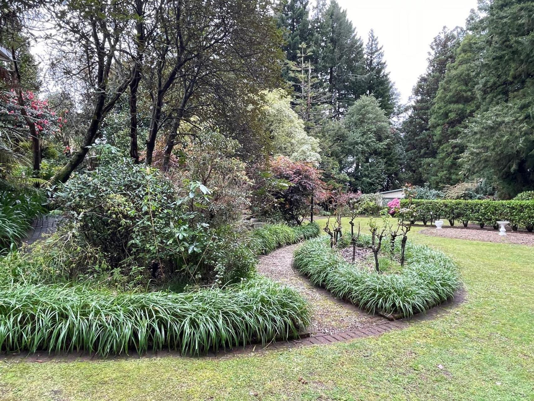 Garden Paradise In Rotorua With Pool Εξωτερικό φωτογραφία